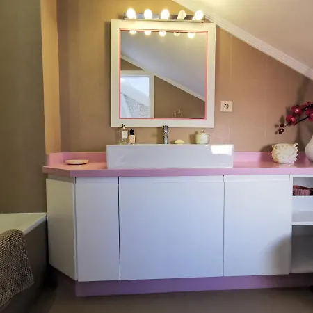 Casa Pareada Espectacular 贝纳尔马德纳
